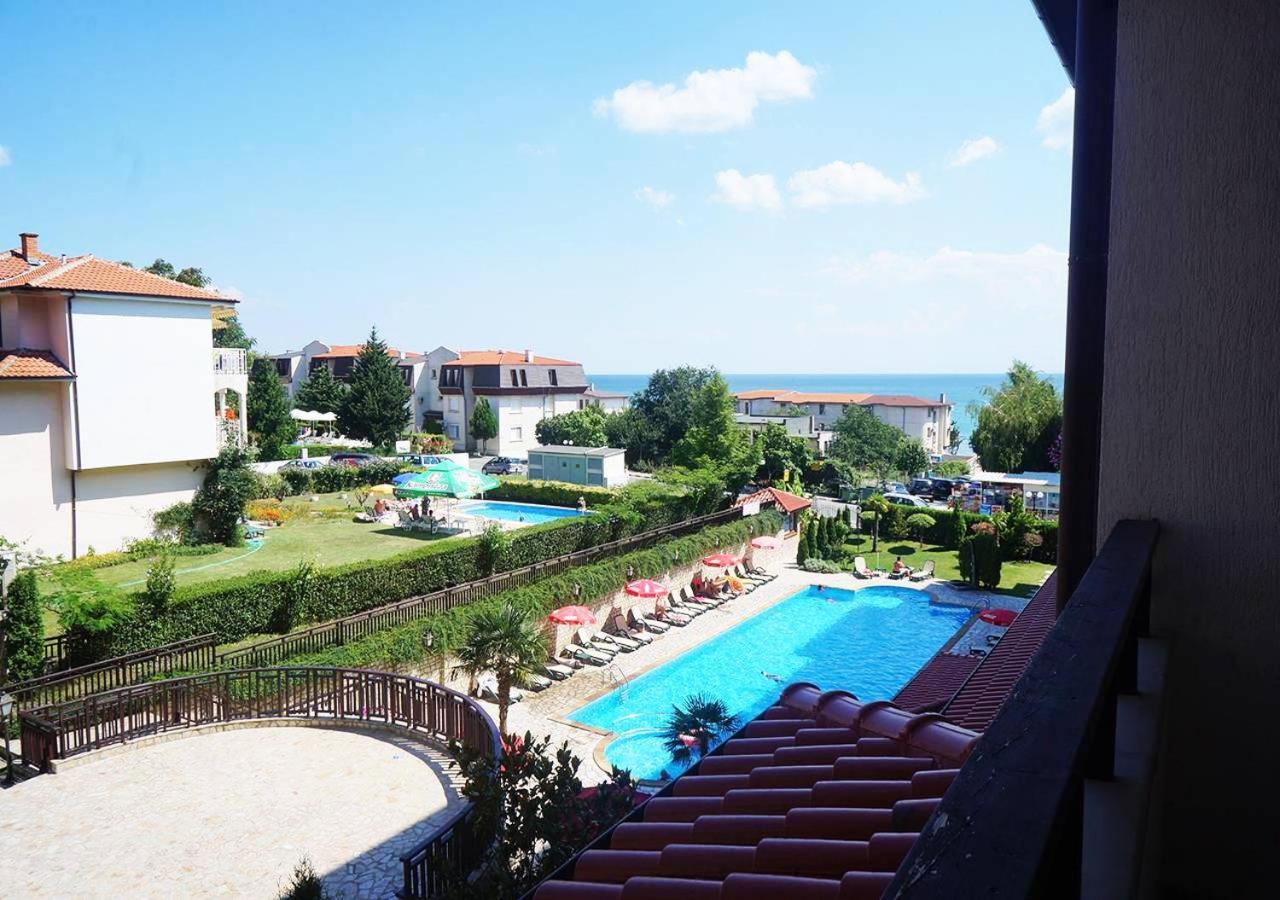 Dom-El Real Apartments Amphora Sveti Vlas Extérieur photo
